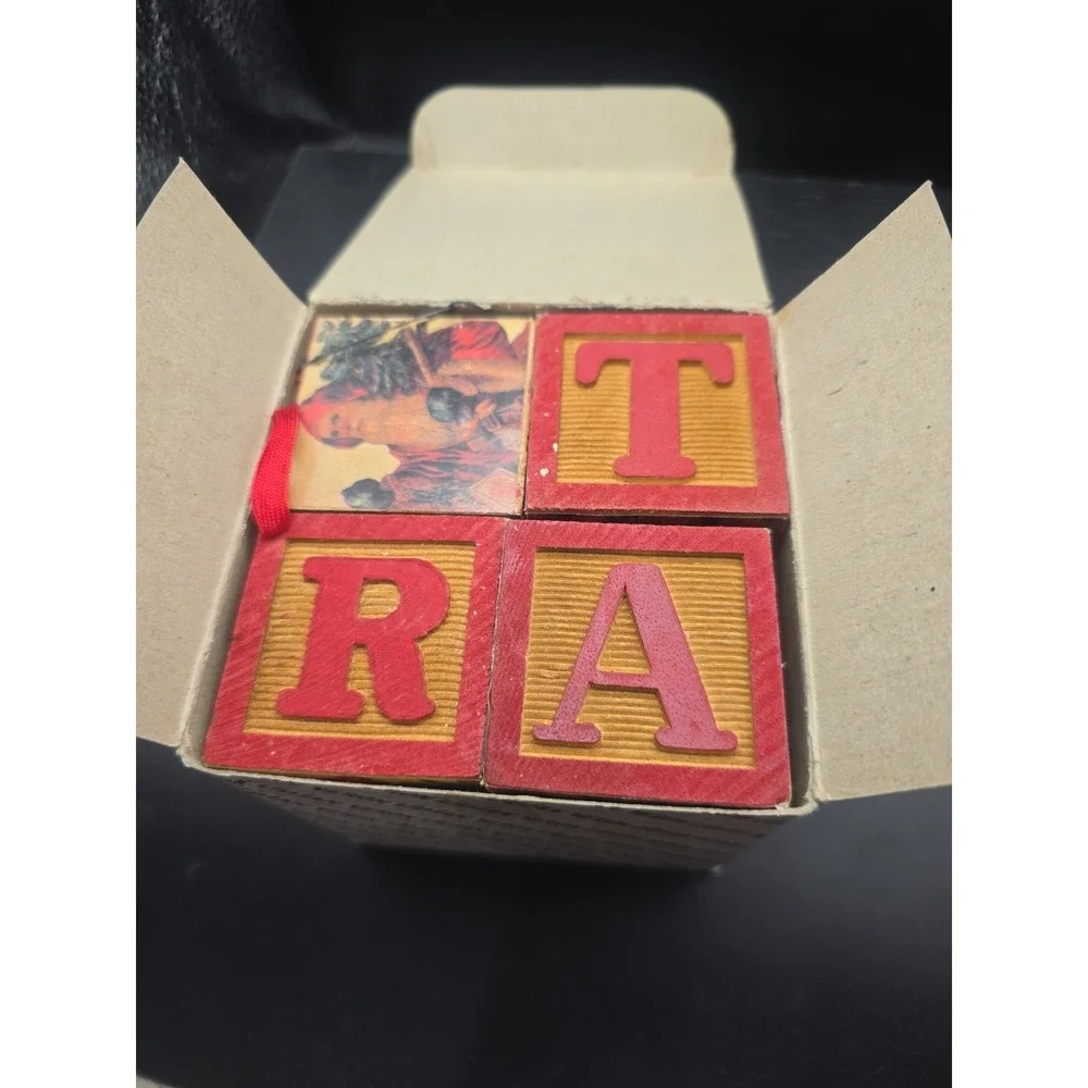 Vintage Set OF 8 Christmas Wood Alphabet Block Ornaments ReD Letter SaNTA Claus!